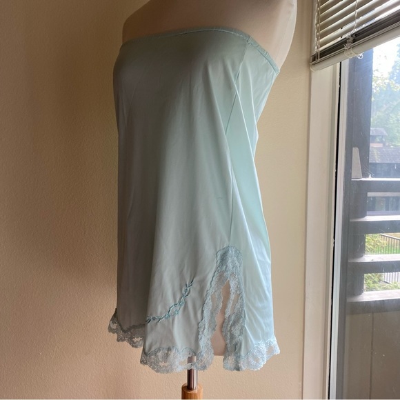 Vintage Kayser pastel blue lace slip skirt - Picture 9 of 15